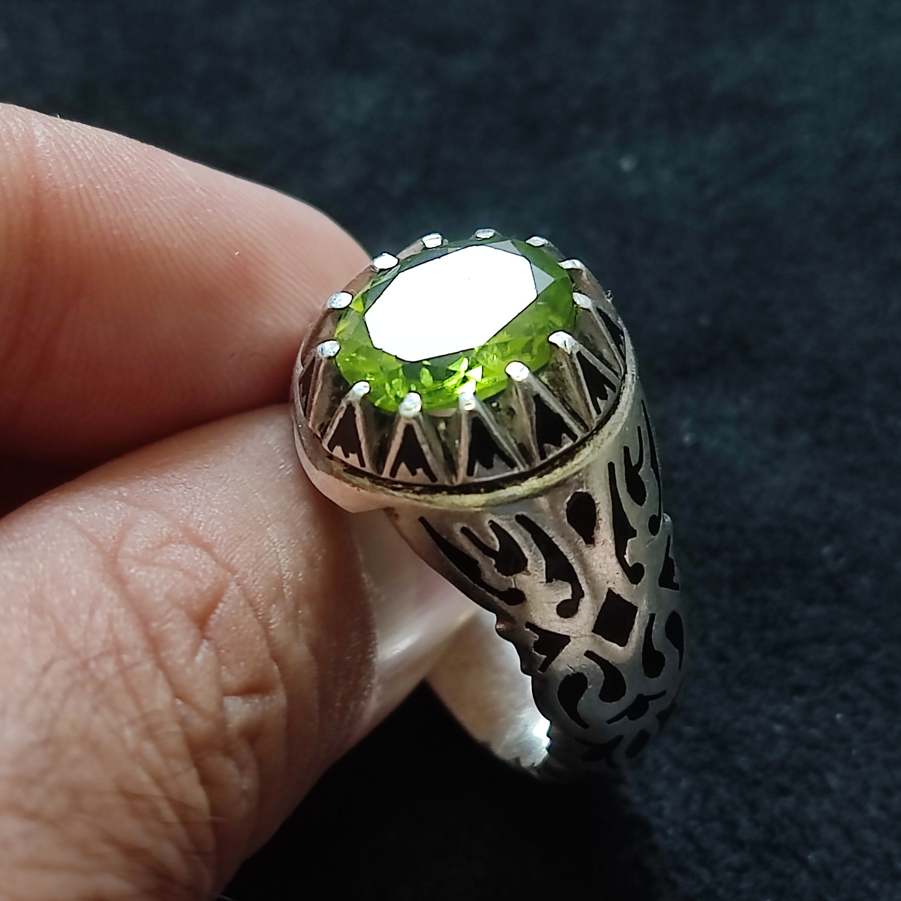 زبرجد طبیعی معدنی رکاب نقره دستساز با شناسنامهGIAE