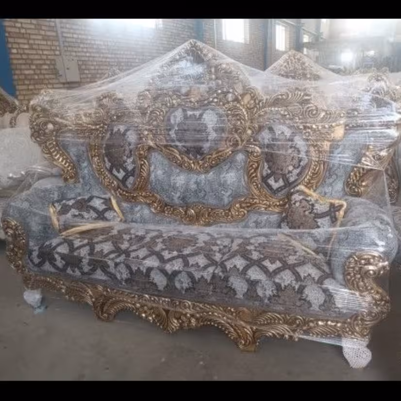 مبل سلطنتی نه نفره همراه میز عسلی و جلو مبلی 