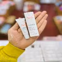 بالم لب ترمیم کننده سیکالفیت اون Avène Cicalfate LIPS Restorative Lip Cream