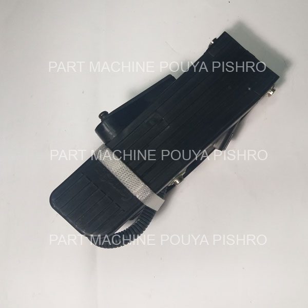 پدال گاز برقی لیفتراک کوماتسو خط 11 و خط 12 مدل FB10-30 GENUINE