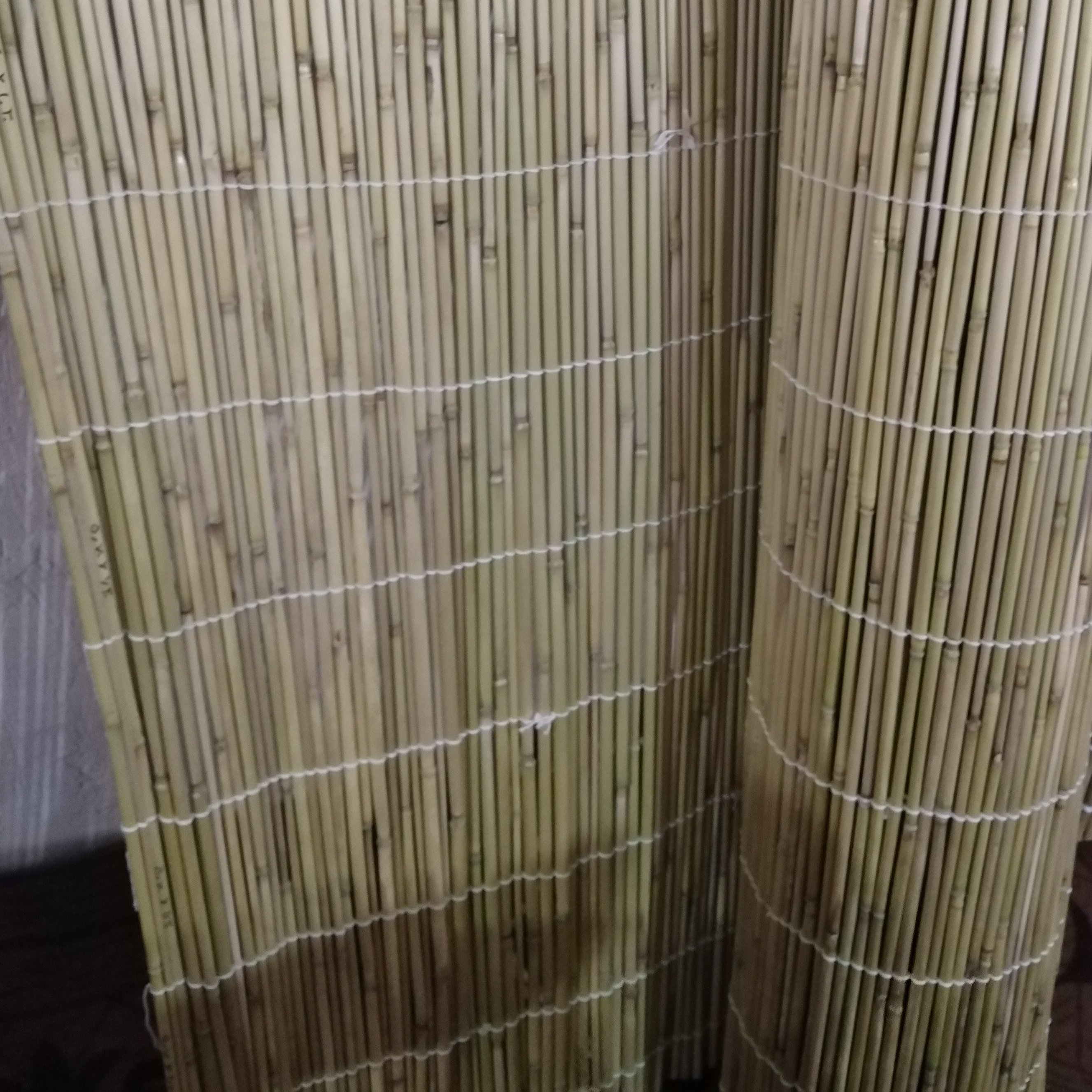 حصیر چوبی یا تو پر (پس کرایه)