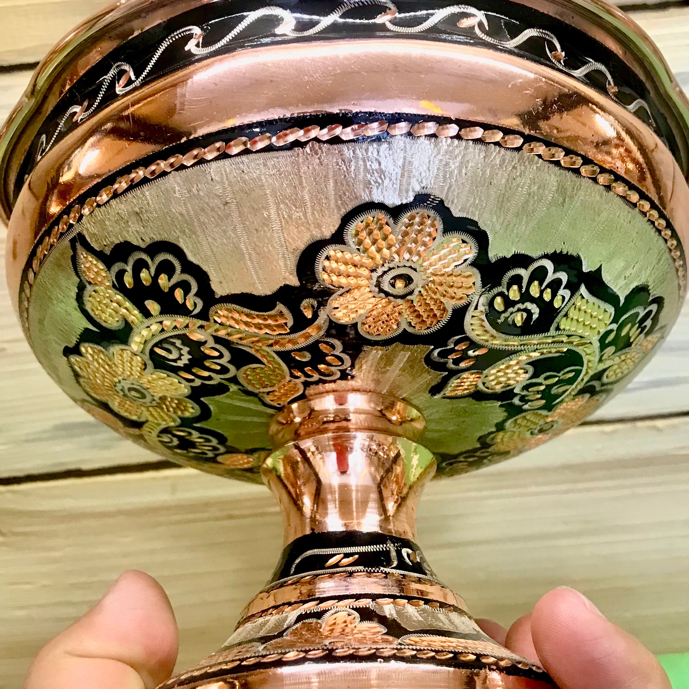 شکلات خوری نقره کوب خورشیدی
