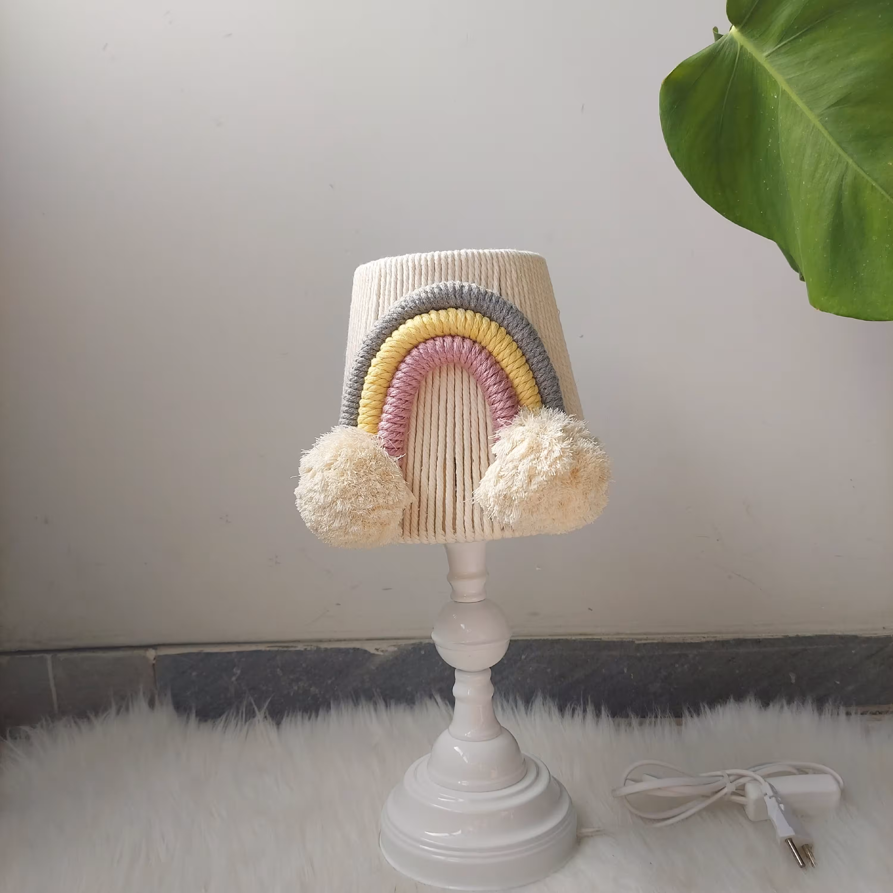آباژور مکرومه رنگین کمانی
