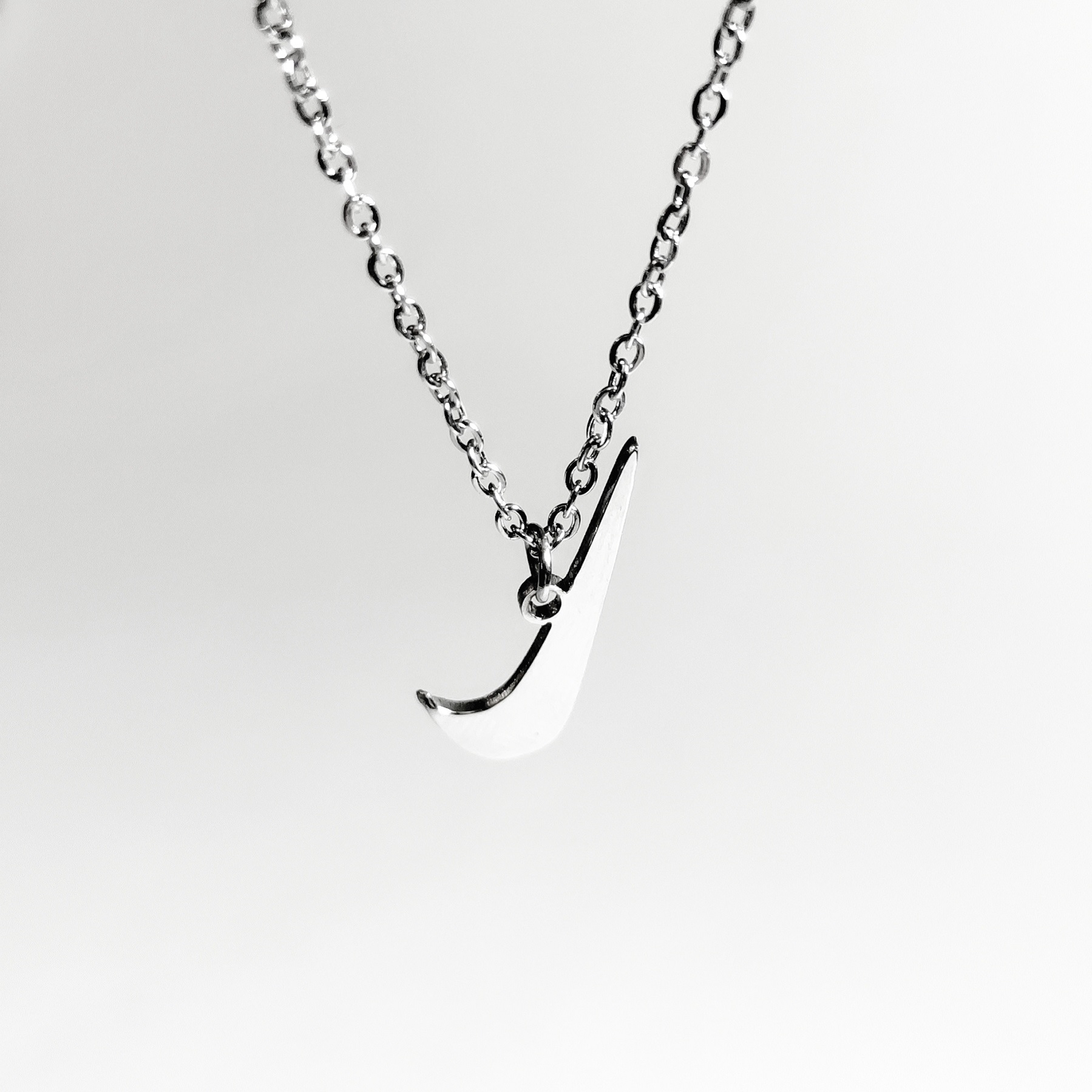 گردنبند مدل استیل لوگو