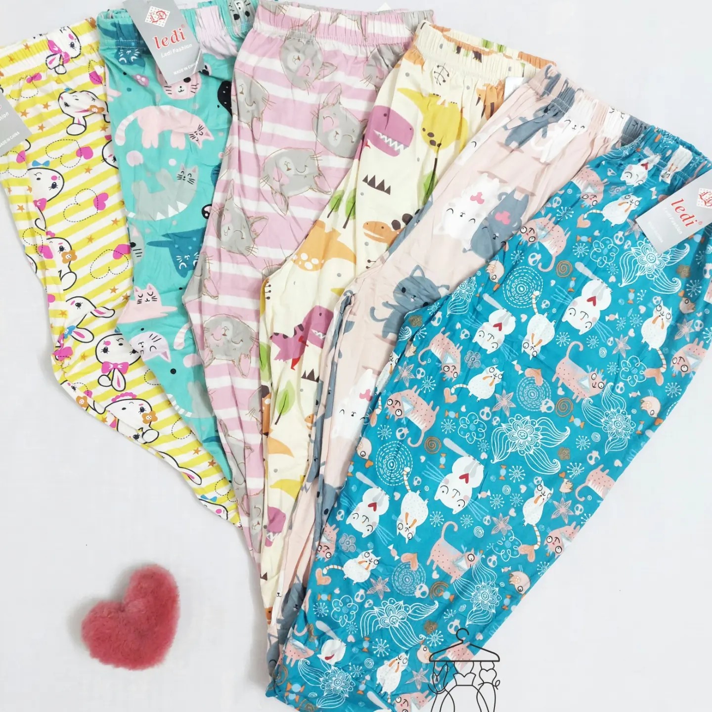 شلوارک گیاهی وارداتی با طرح های بامزه و فانتزی. خیلی نرم و راحت