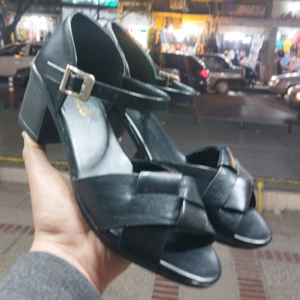صندل پاشنه دار بسیار شیک رنگبندی موجود از 37 تا 40