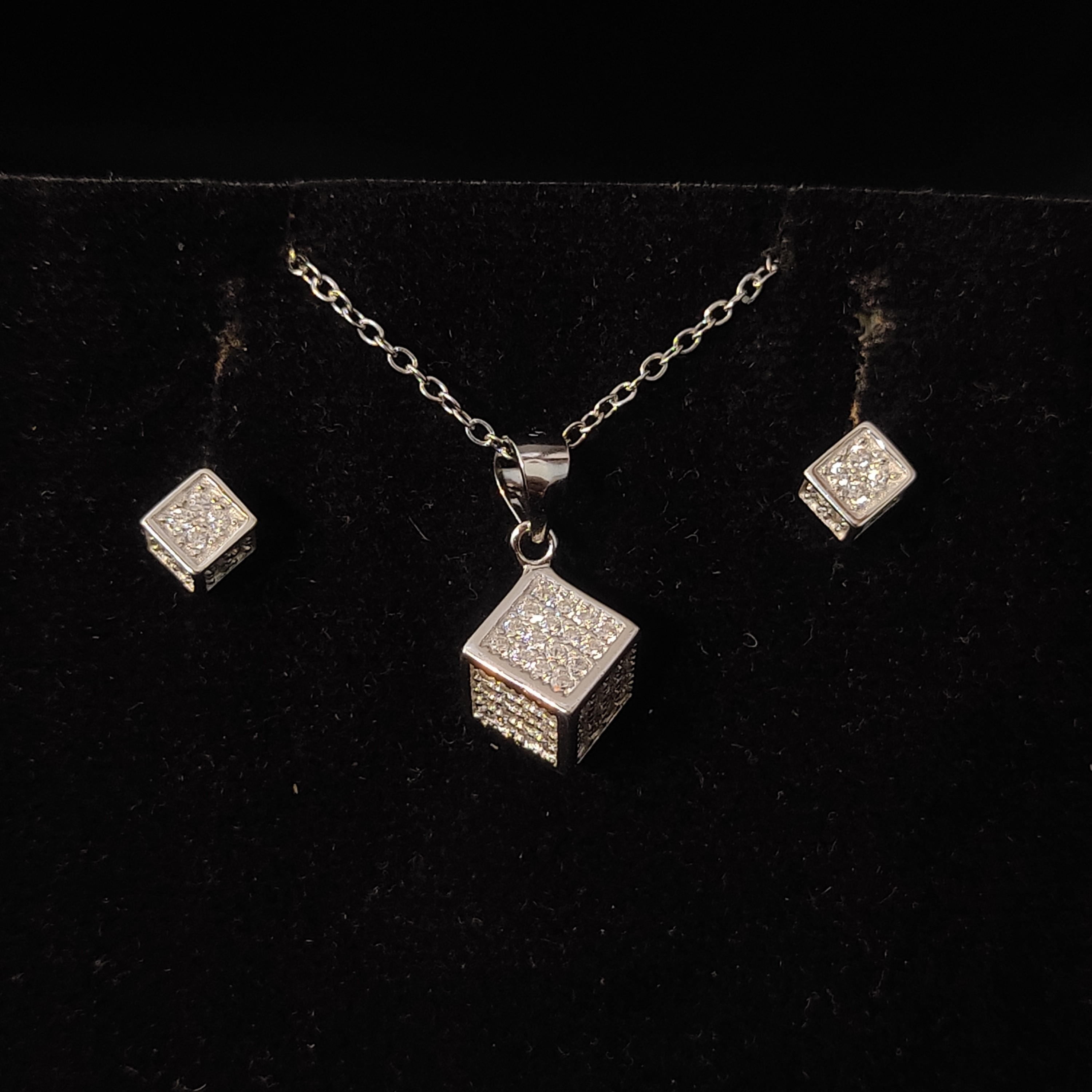 نیم ست نقره خارجی مدل مربع سه بعدی