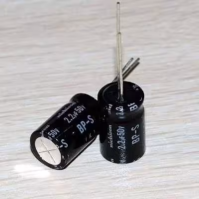 خازن 2.2 میکروفاراد 50 ولت کد Ca2.2uf-50V بسته 6 عددی