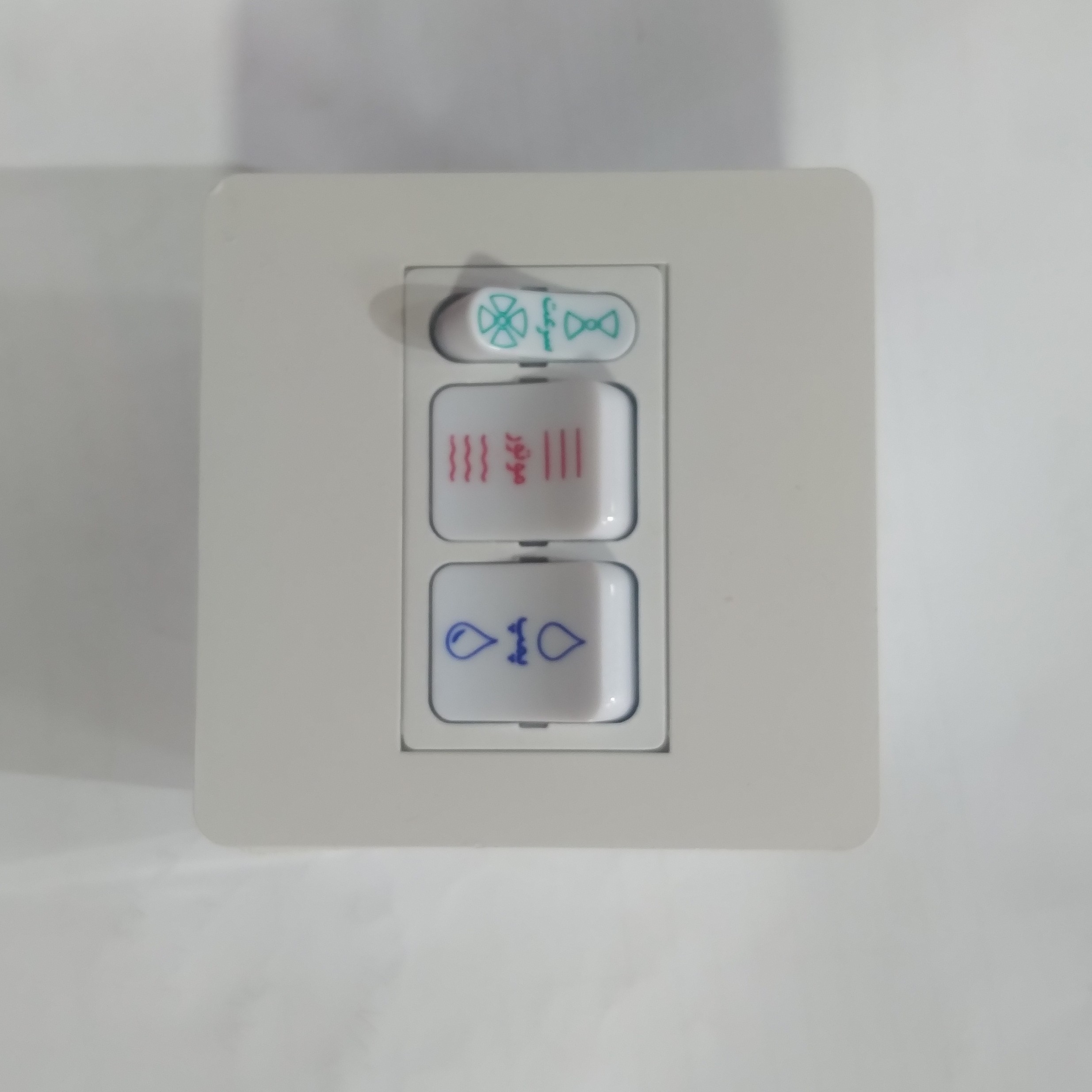 کلید کولر آبی دومنظوره روکار و توکار توانکار محافظ دار هوشمند 