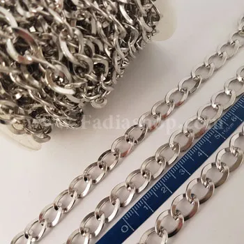 زنجیر تزئینی نقره ای