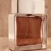 عطر  ایفوریا مردانه CK euphoria For Men ملایم و تلخ مناسب چهار فصل قیمت هر گرم 12 هزار تومان . حداقل سفارش 30 گرم