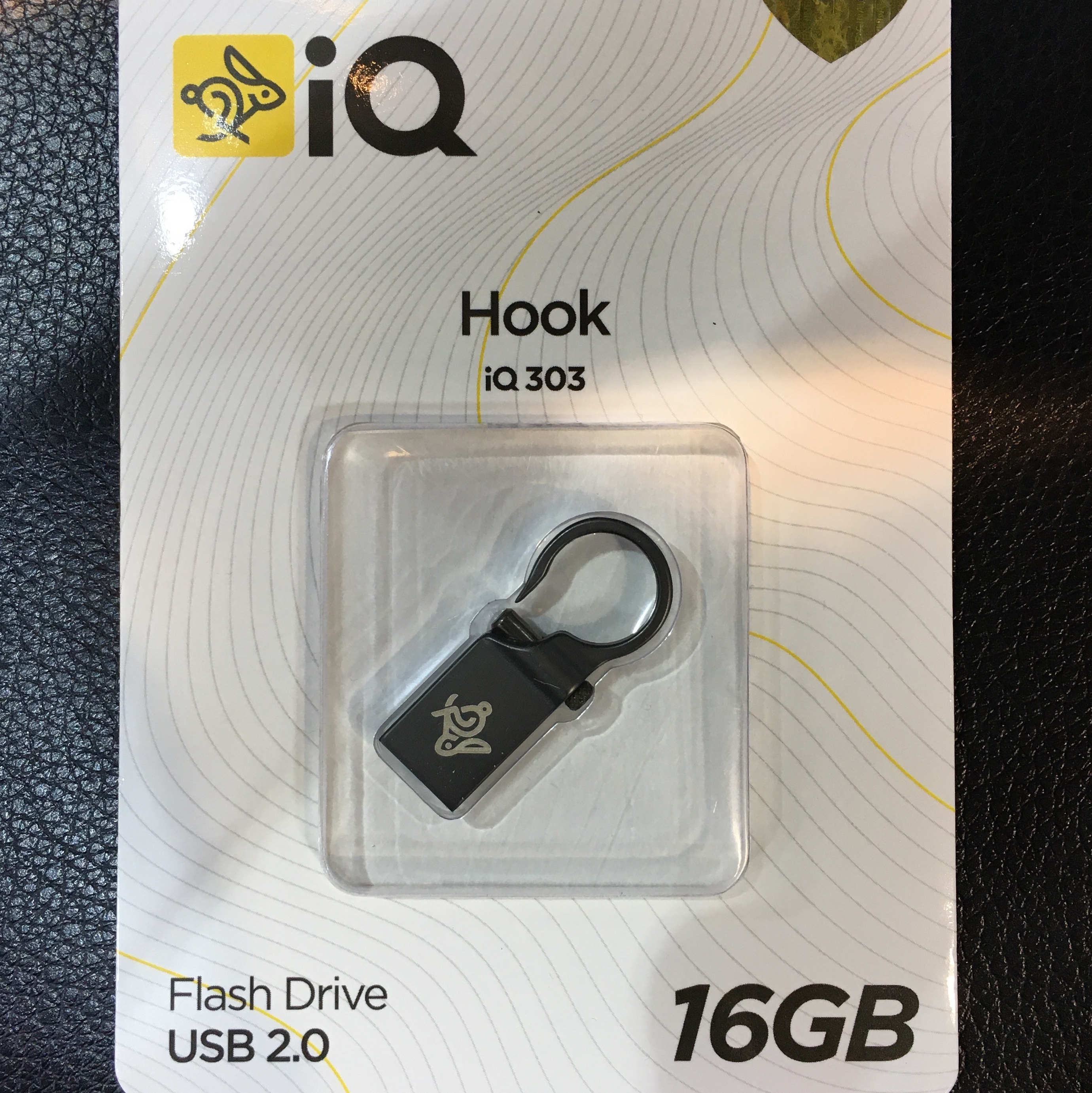فلش مموری آی کیو مدل Hook iQ303 ظرفیت 16 گیگابایت
