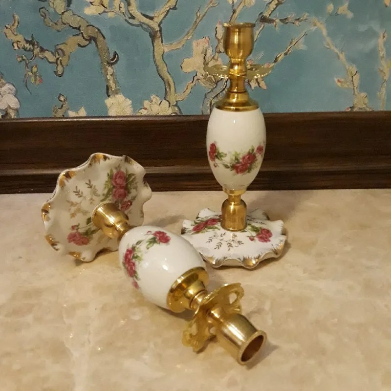 شمعدان رومیزی گلسرخی مدل لبچین