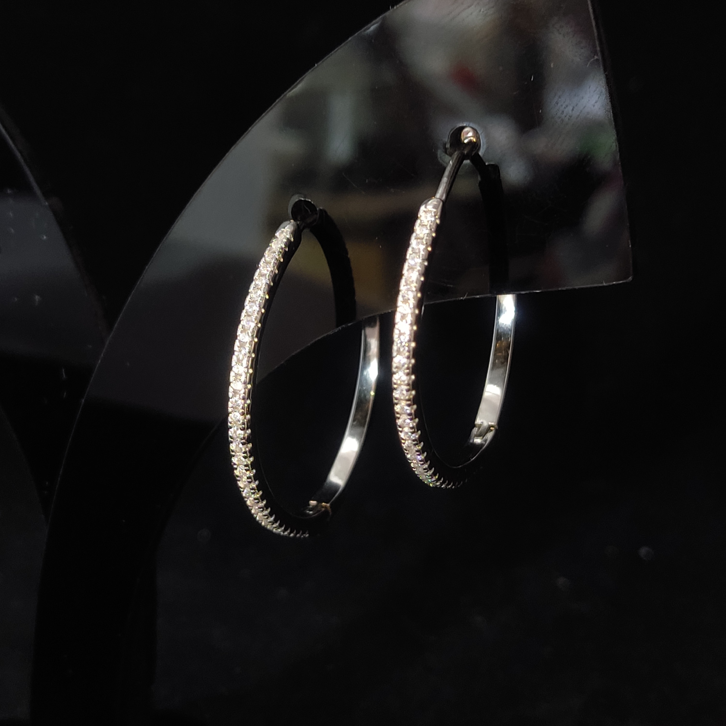 گوشواره نقره خارجی مدل حلقه ای نگین دار