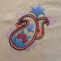 حوله صورت دستبافت گلدوزی شده 