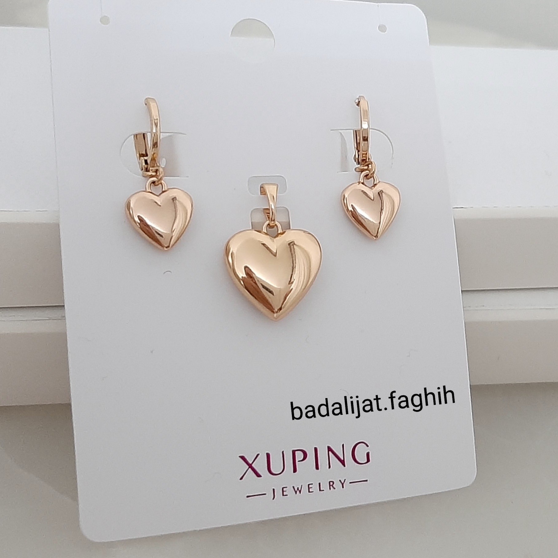 نیم ست ژوپینگ کاملا رنگ ثابت با آبکاری طلا و فوق العاده شیک ورق بزنید لطفا 