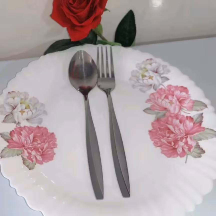 قاشق چنگال طرح ماینز