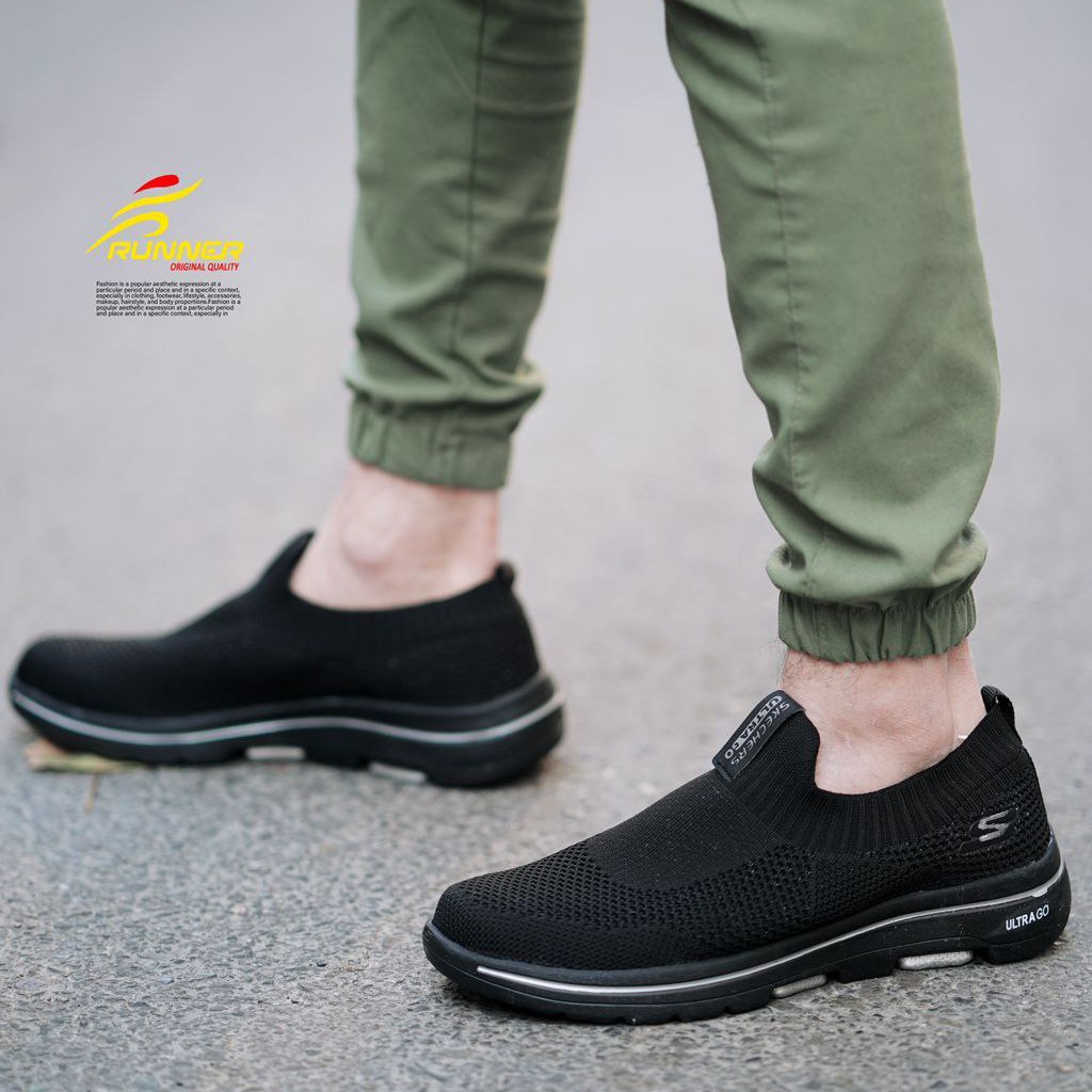 اسکیجرز تمام مشکی درجه یک باضمانت مخصوص پیاده روی 