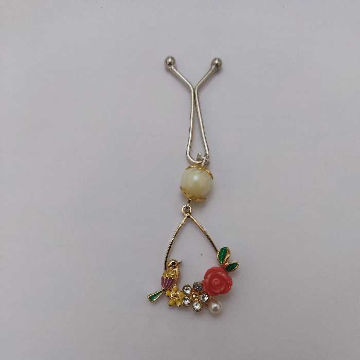 گیره روسری طرح پرنده و گل