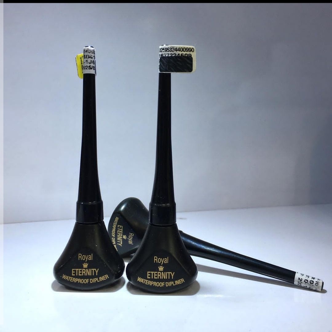 خط چشم رویال اترنیتی ضد آب مدل dip liner 
ROYAL ETERNITY WATERPROOF DIPLINER