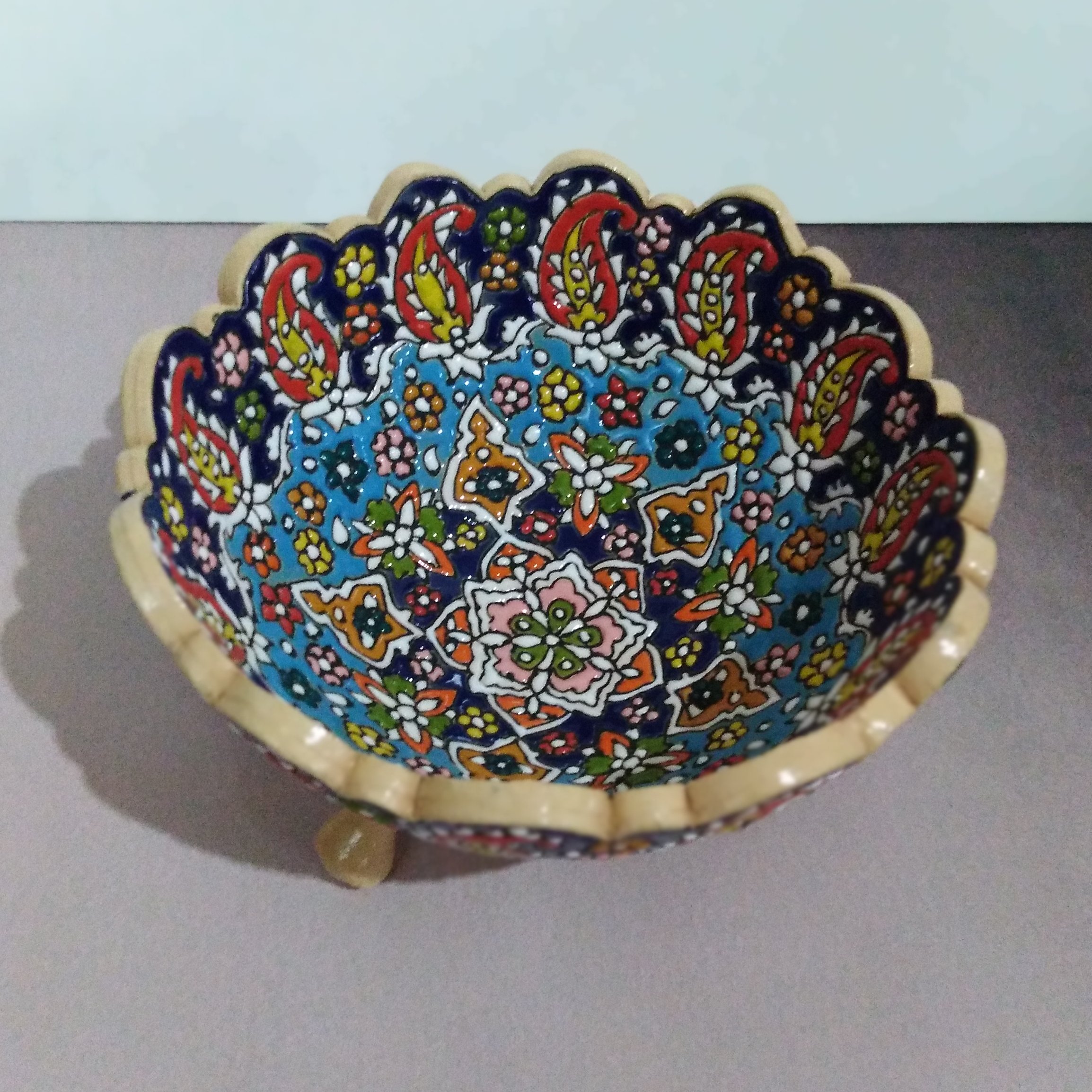 آجیل خوری میناکاری