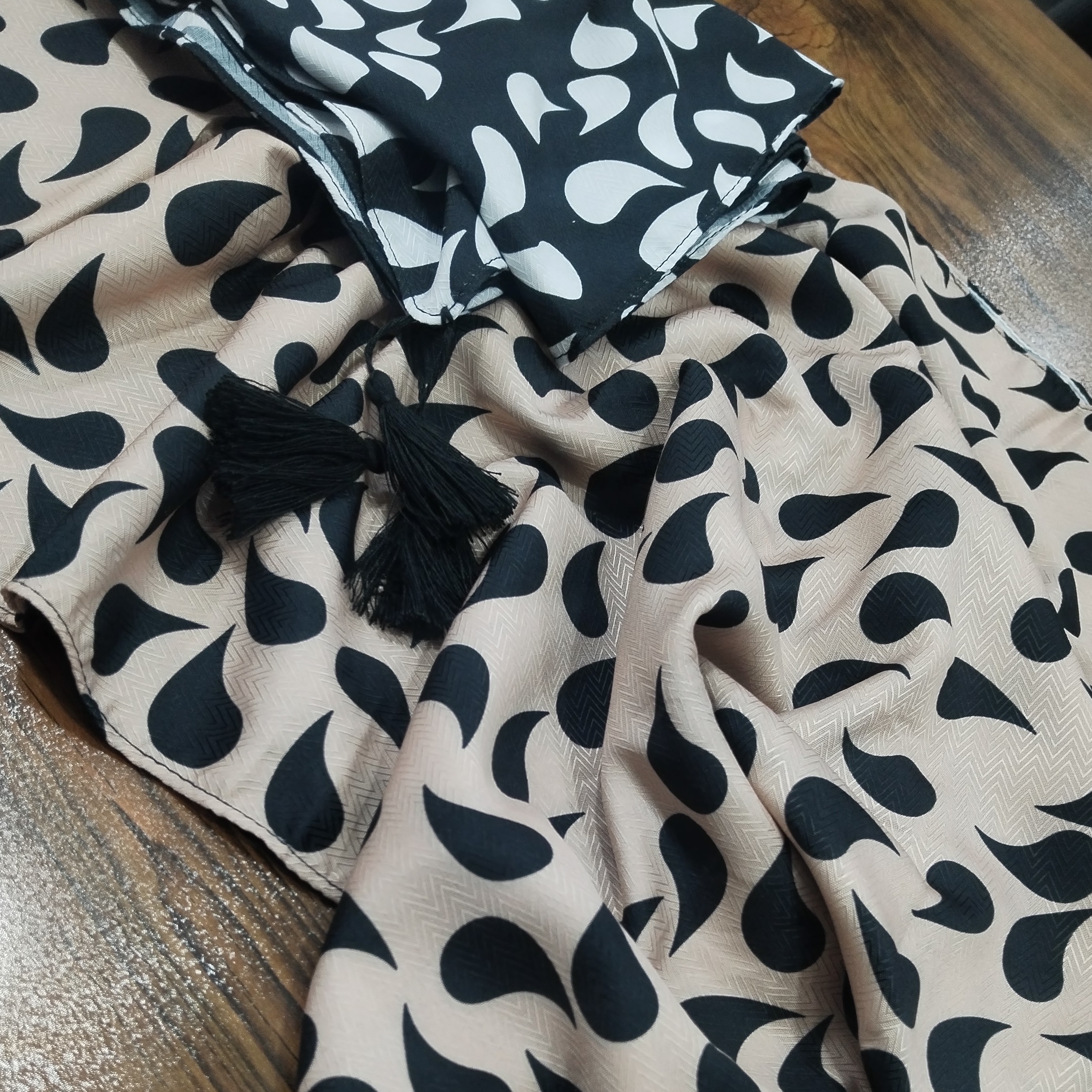 شال وروسری   شال  قواره 80 تنوع   طرح  بالا  فروشگاه پناه