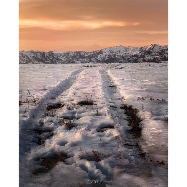 تابلو شاسی مدل منظره کوه سبلان از دوردست کد 023 | دنیای قاب