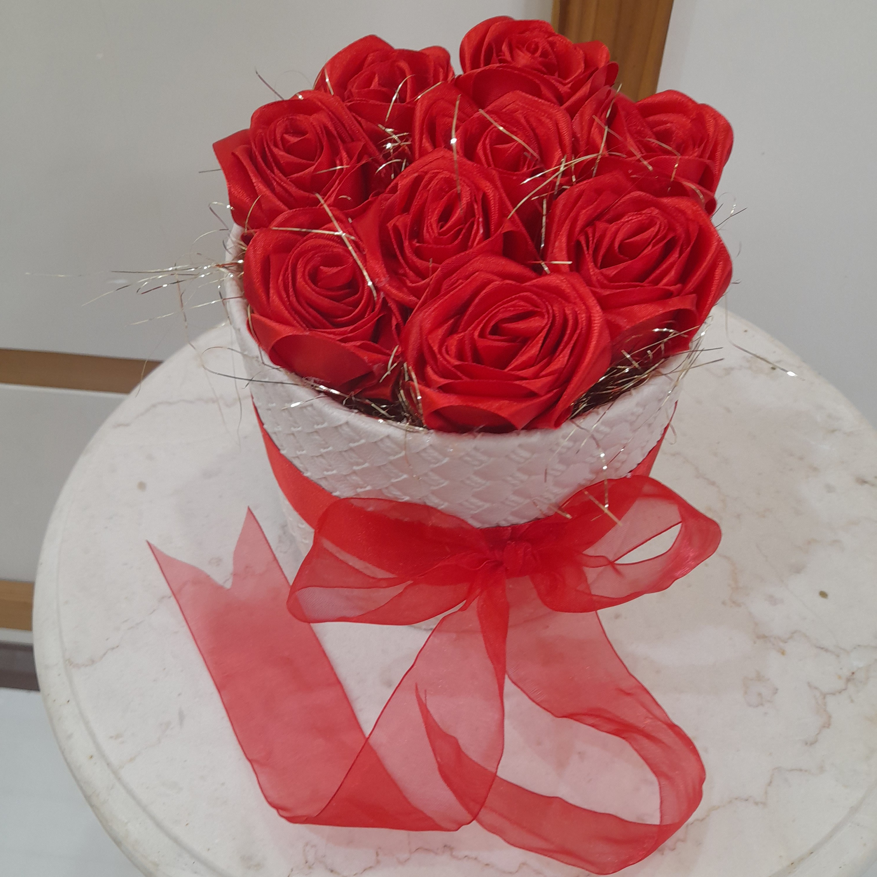 باکس گل رز قرمز