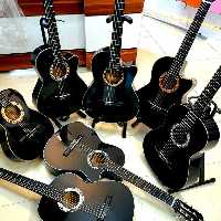 گیتار yamahha c40 مدل Rew