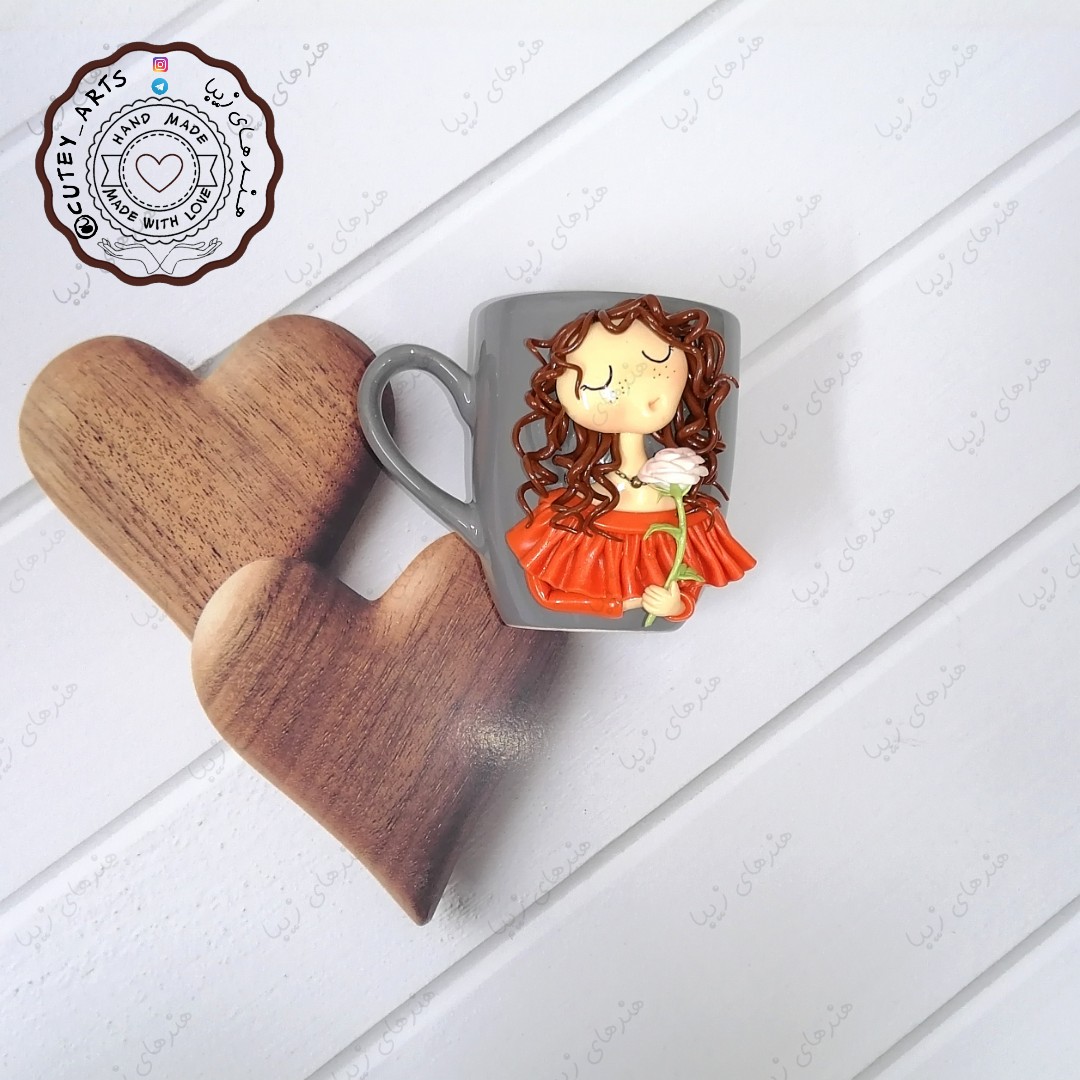 ماگ عروسکی با طرح دختر