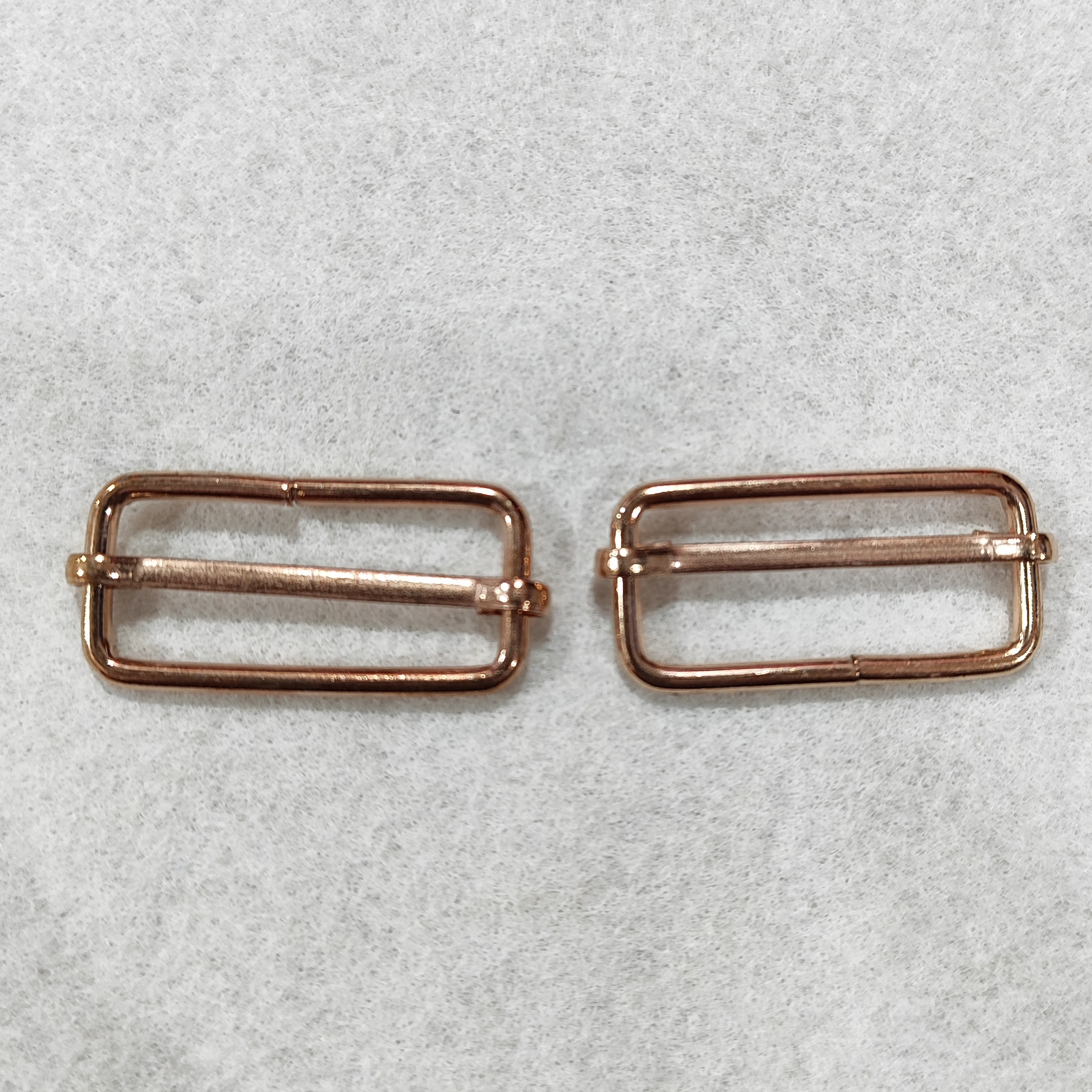 تنظیم کننده بند کیف طلایی 