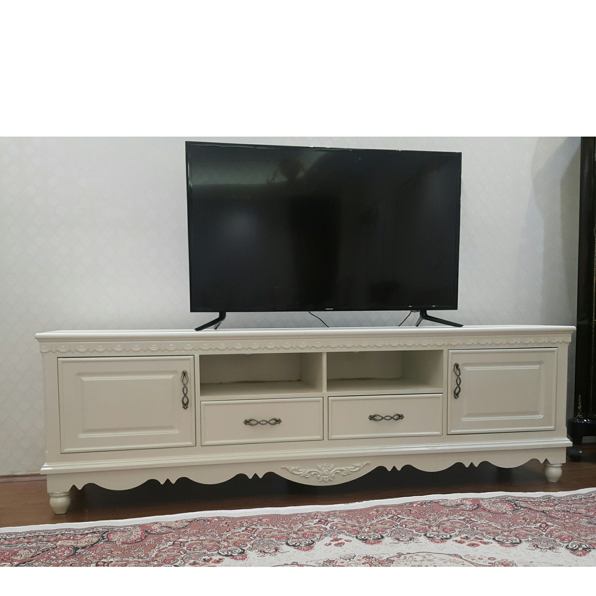 میز تلوزیون