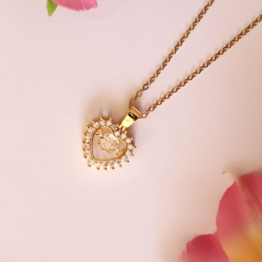 گردنبند قلبی مدل 2 جنس استیل 316 بالاترین کیفیت استیل رنگ ثابت ضد حساسیت آبکاری طلایی طول عمر 5 سال 