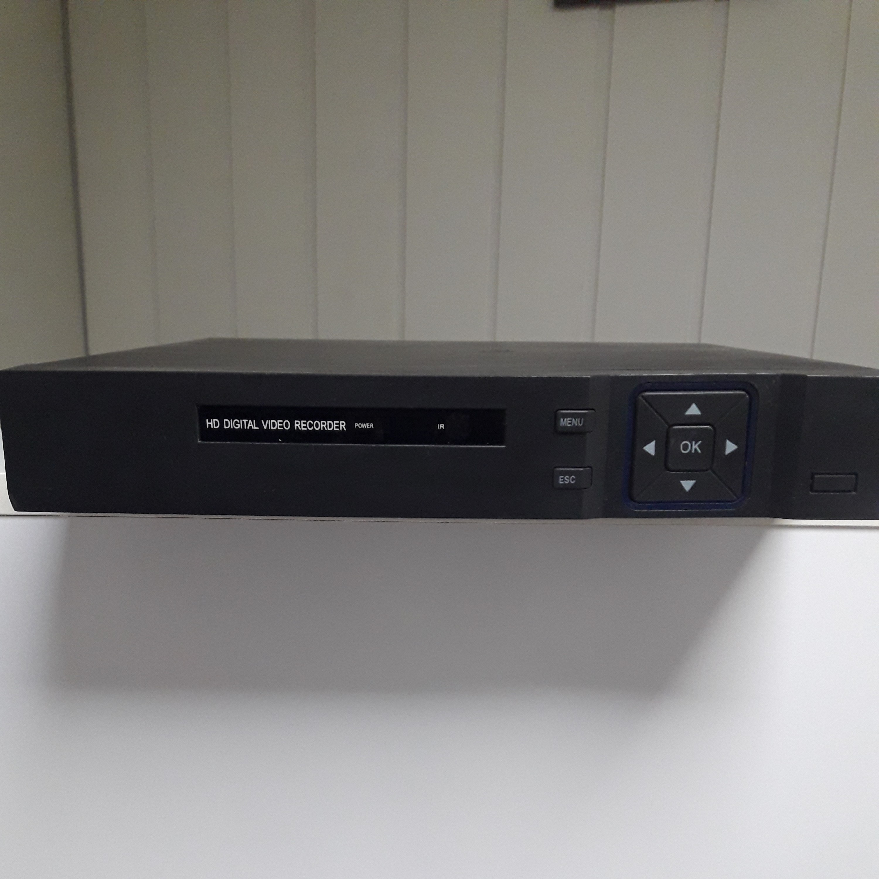 دستگاه ضبط 4کاناله هایسیلیکون5مگ AHD