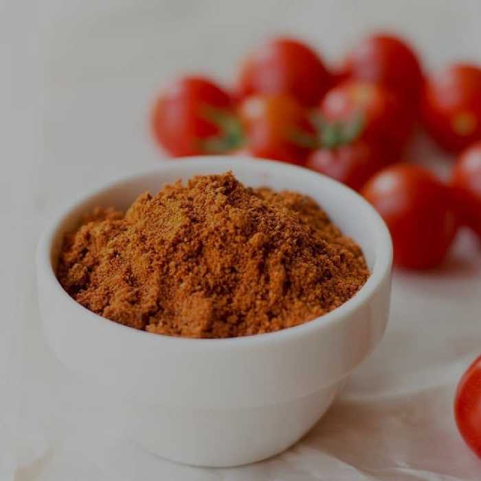 پودر گوجه درجه یک و ممتاز(کیفیت عالی) عطر و طعم فوق العاده آسیاب روز  (ارسال رایگان) 1000 گرم