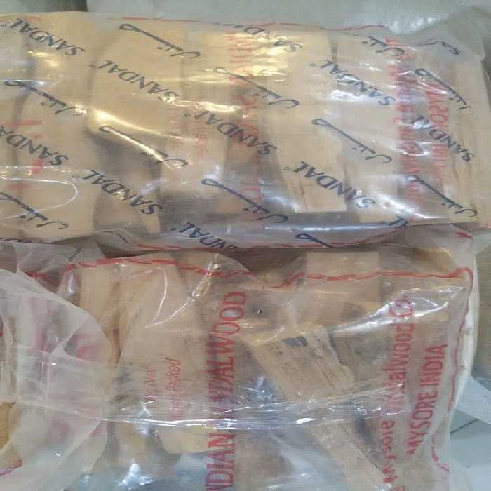  چوب صندل سفید هندی مهر دار 50 گرمی 