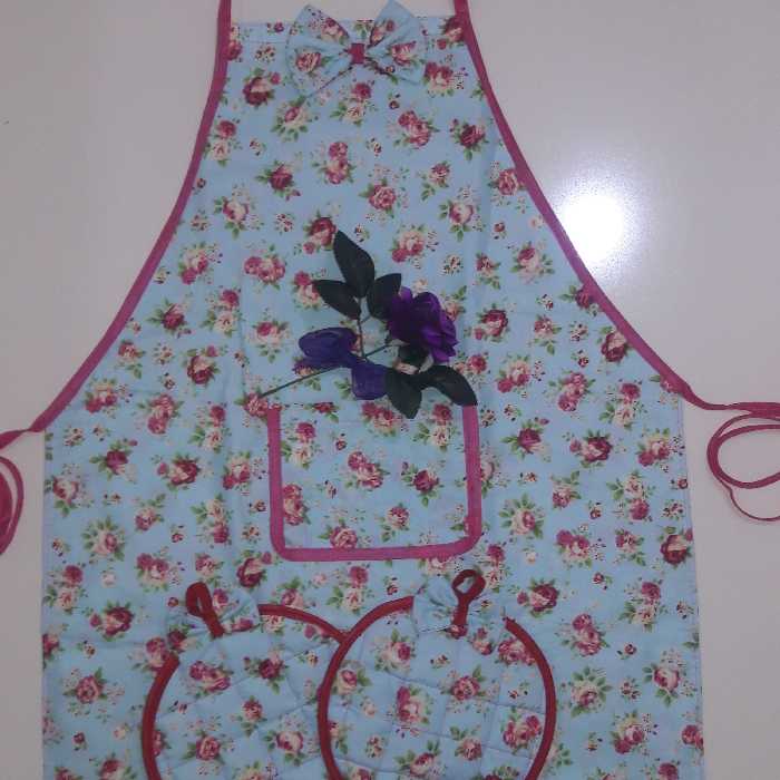 پیش بند ساده اشپزخانه با دستگیره دایره ای