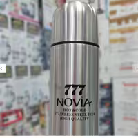 فلاسک 1 لیتری 777 اصل 

با تضمین 12 ساعت داغ نگه داشتن 

به همراه کاور محافظ و کیف 
777 novia