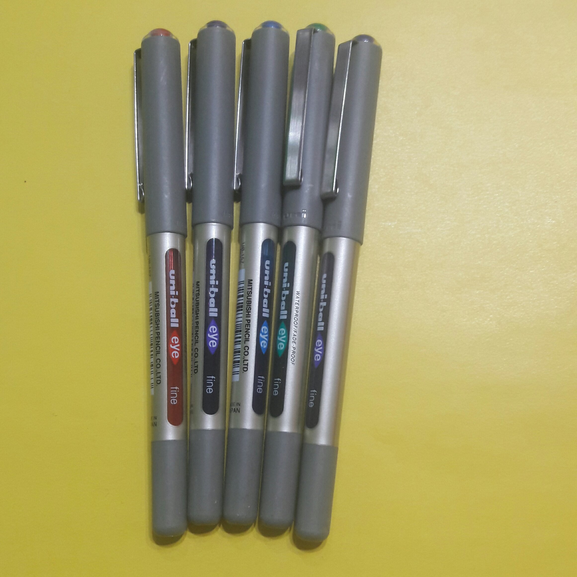 روان نویس یونی بال چشمی (ابی -مشکی -قرمز- سبز -بنفش )خیام شمالی نوشت افزار پاکزادی