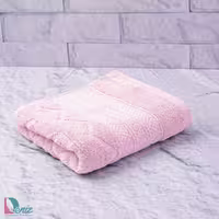 حوله دستی طرح البروس رنگ صورتی