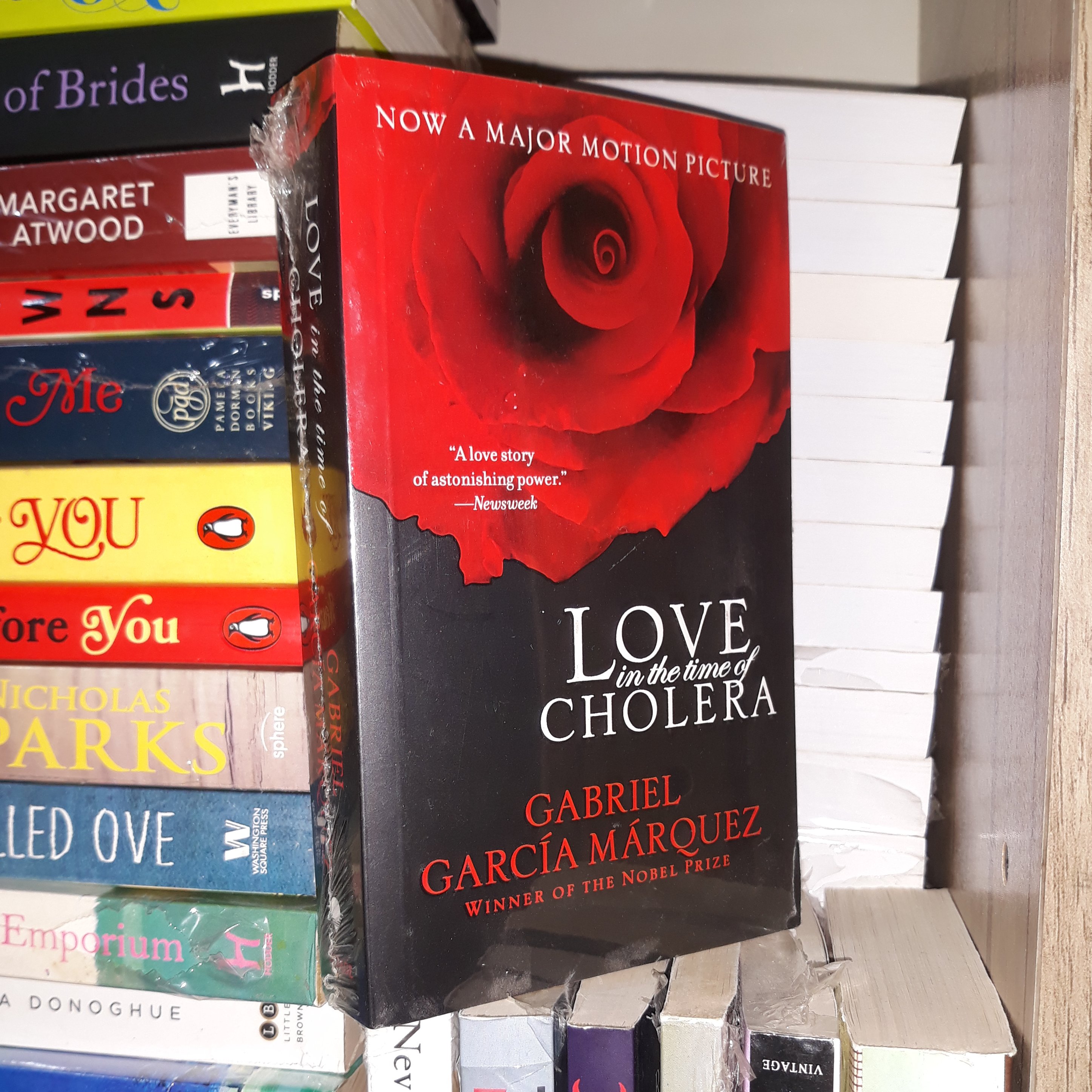 کتاب زبان اصلی Love in the Time of Cholera (عشق سالهای وبا) - اثر گابریل گارسیا مارکز