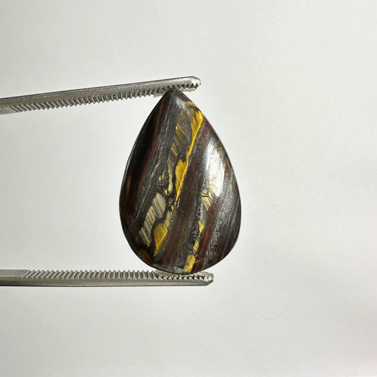 آیرون تایگر ای طبیعی (چشم ببر آهنی) 235128