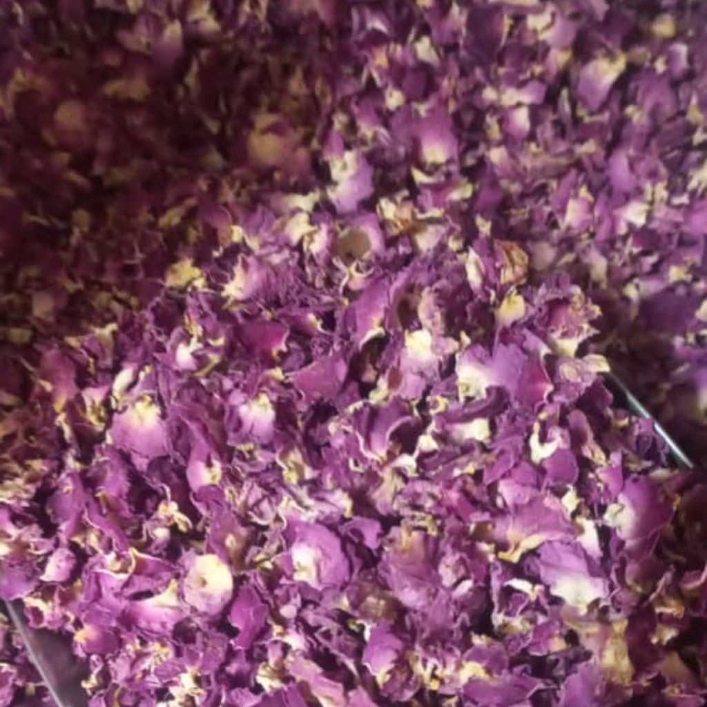 پر گل سرخ مربایی 200 گرم 215 هزار تومان یک کیلو 790 هزار تومان