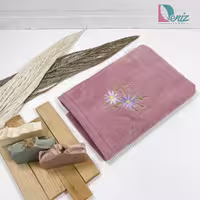 حوله دستی گلدوزی مایسا رنگ کالباسی