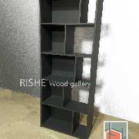 کتابخانه و شلف ایستاده