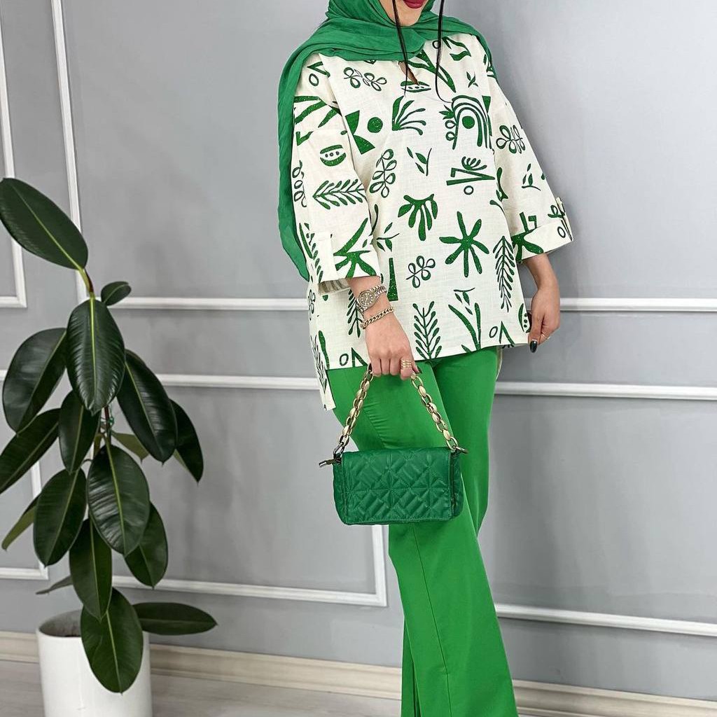 دوتیکه غزل یه مانتو شلوار سبک وخنک وبه روز
