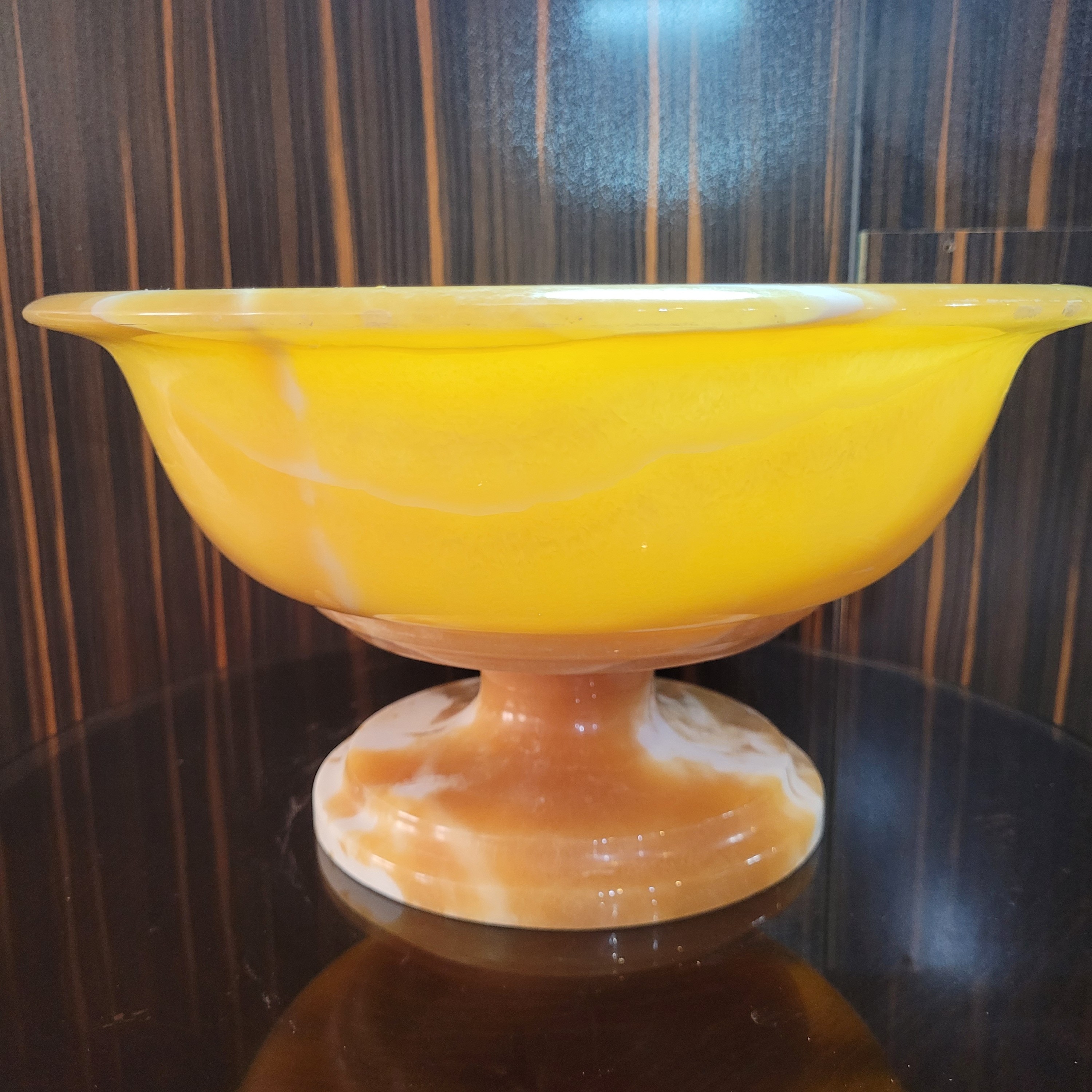 ظرف میوه خوری پایه دار پرتقالی سنگ مرمر