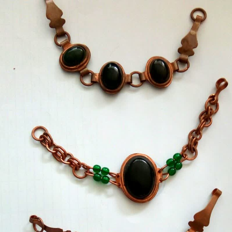 دستبند مسی نگین دار