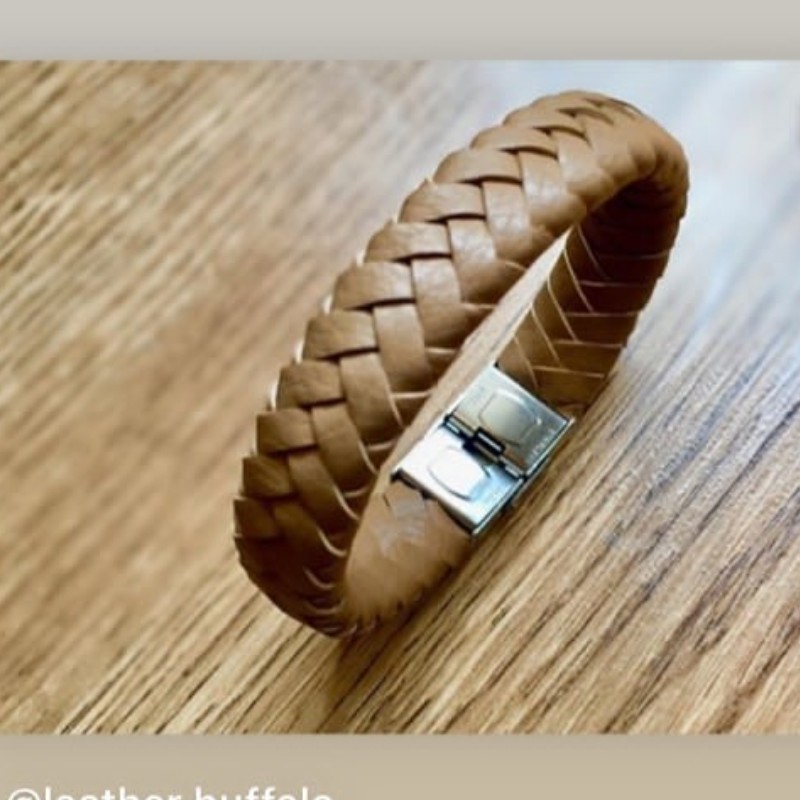 دستبند چرمی مدل بافته  با قفل استیل 
