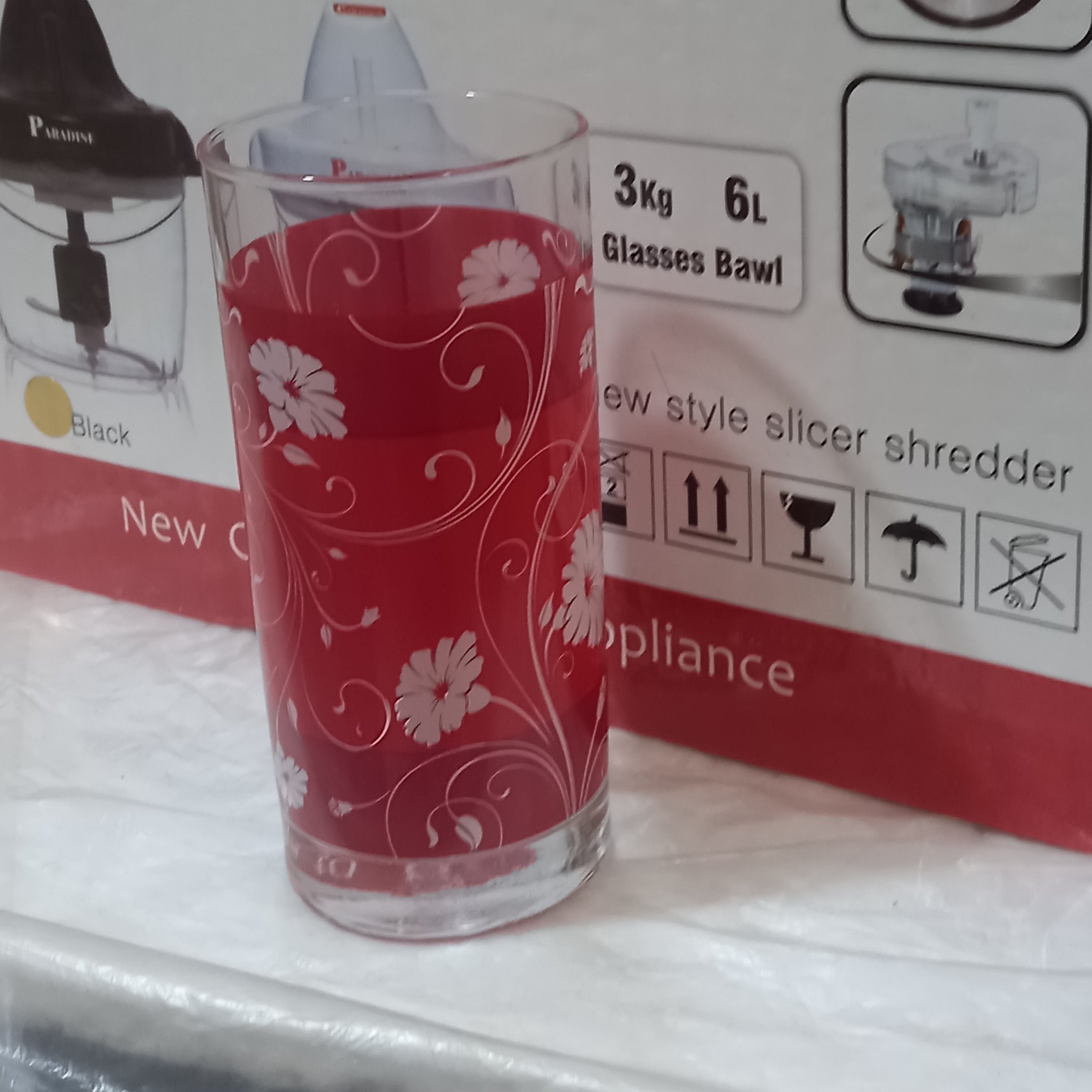 لیوان طرح دار